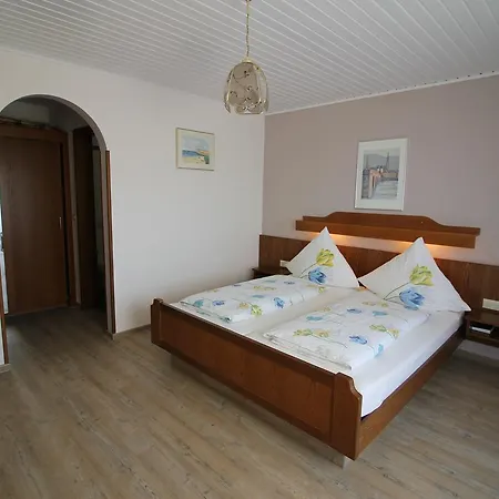 Gasthaus Und Zum Engel Waldbrunn (Baden-Wurttemberg)